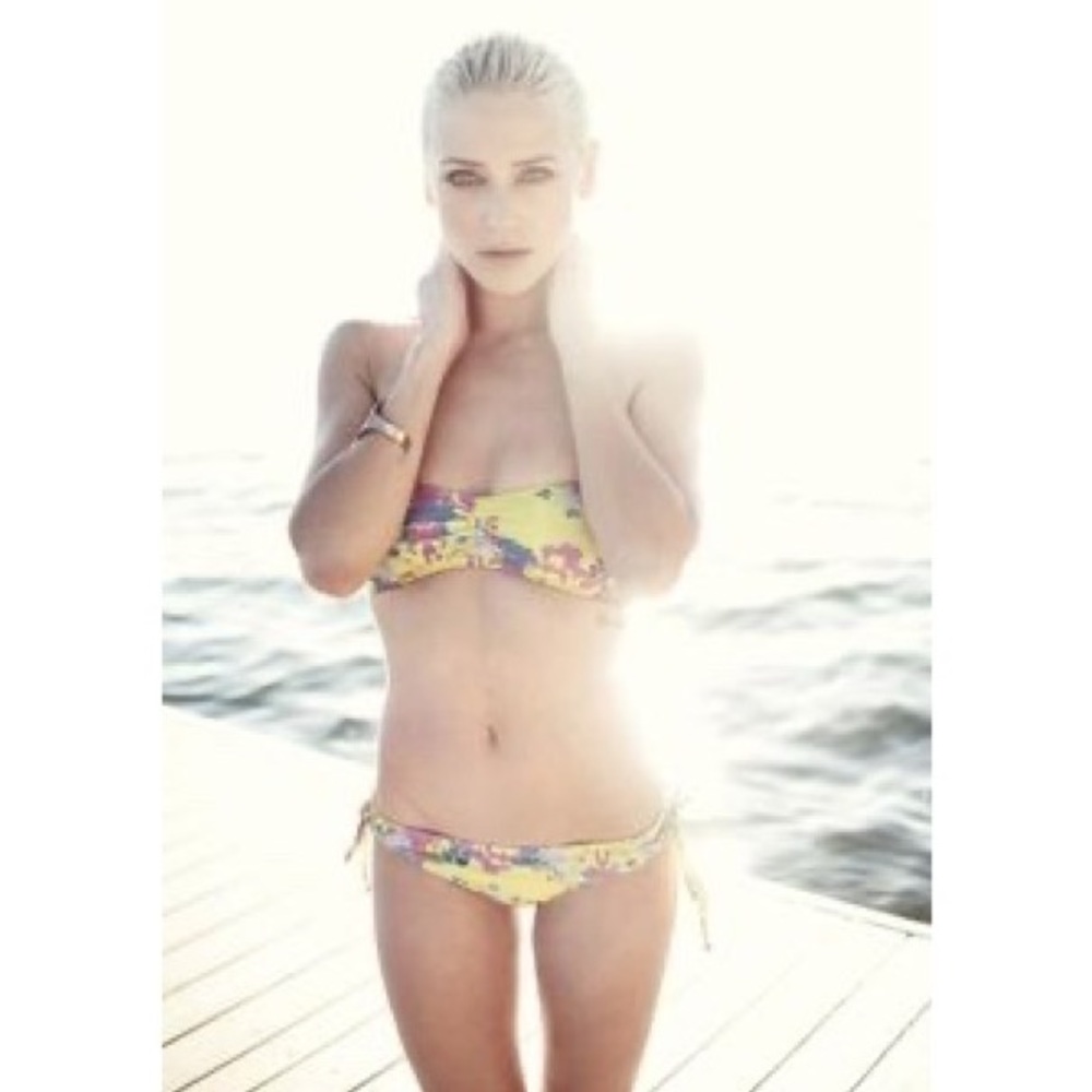 Beach Riot Bikini Top - Picture 5 of 5